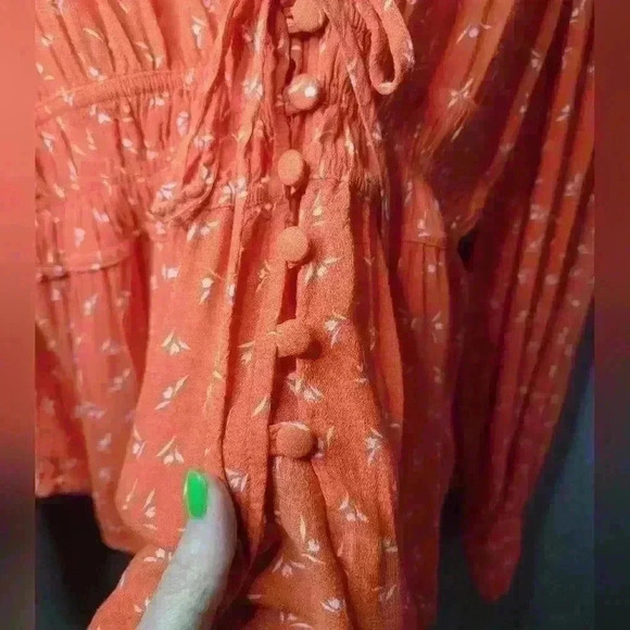 Free people orange and white long sleeve blouse with buttons and tie. - Picture 7 of 9